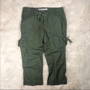 4/$20 - Old Navy Mid Rise Cargo Capris